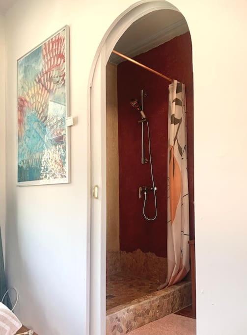 Appartamento Kleine Kunstremise Mit Holzofen Burg Freienfels Weinbach Esterno foto