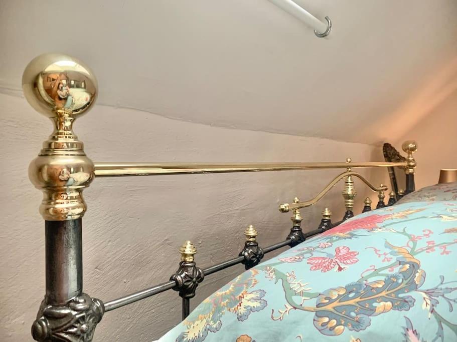 Appartamento Kleine Kunstremise Mit Holzofen Burg Freienfels Weinbach Esterno foto